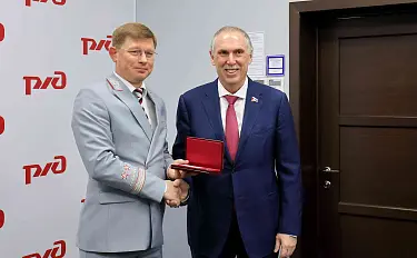Генеральный директор АО «Ямалтрансстрой» И.В. Нак награжден высшей корпоративной наградой ОАО «РЖД»